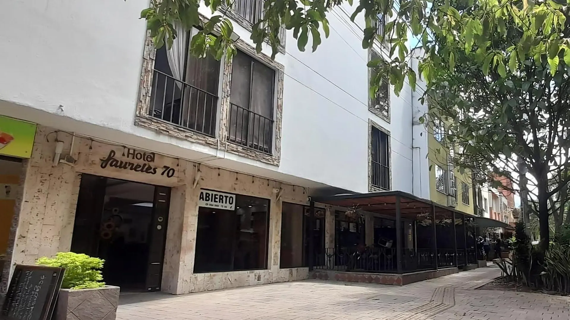 Hotel Laureles 70 Medellin